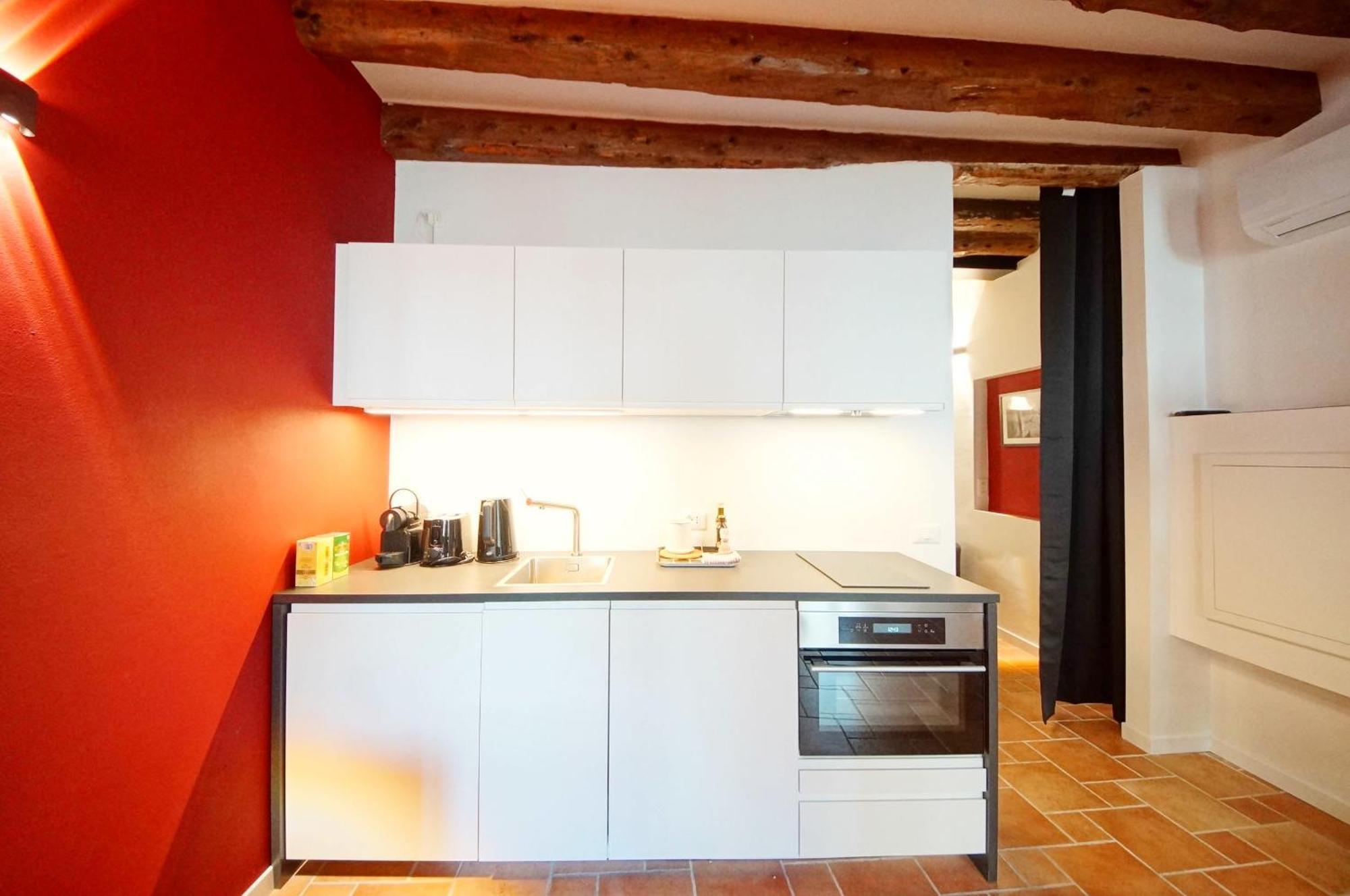 Apartment Dolcevita N 517 Canal View Venice