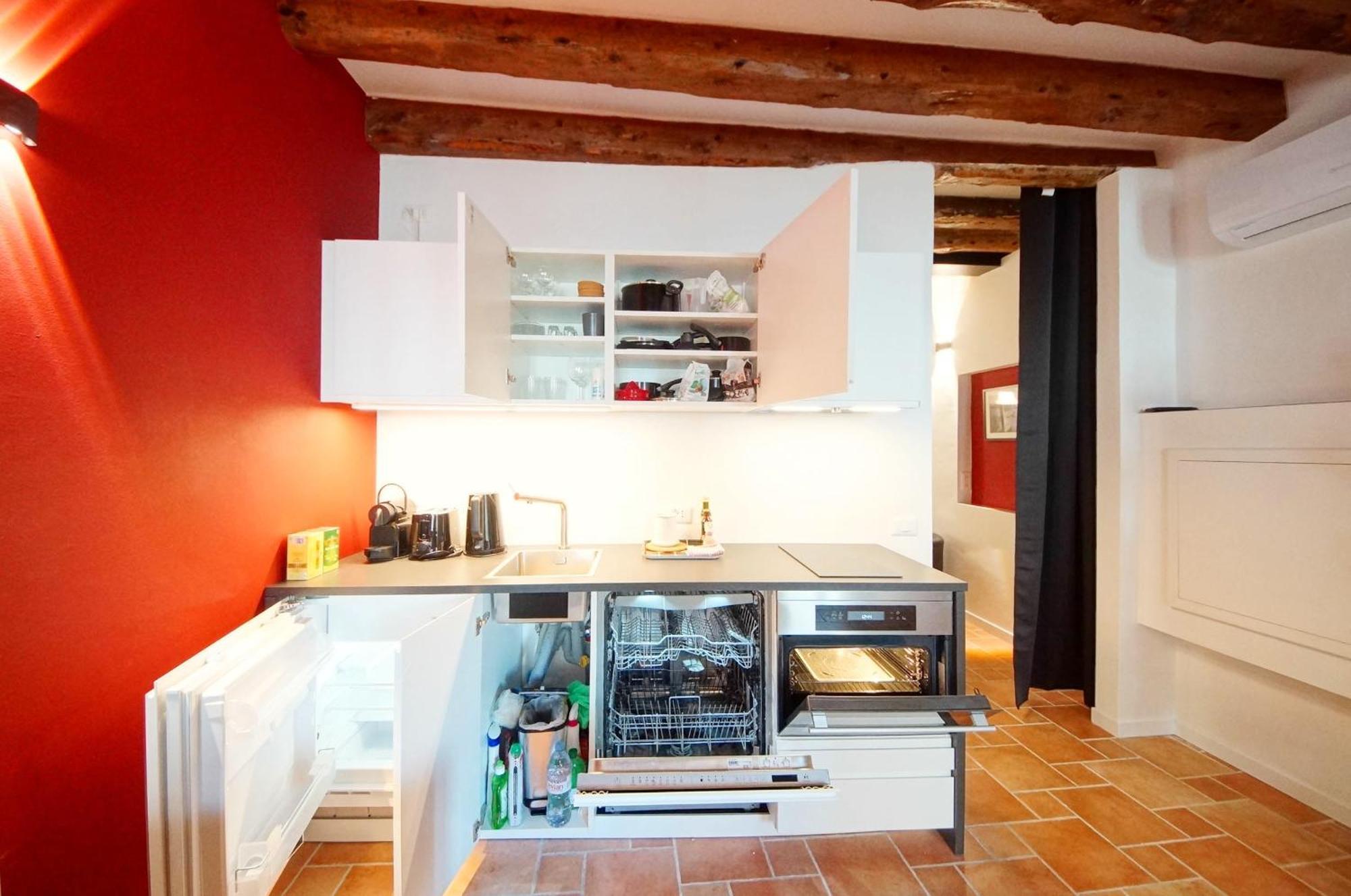 Dolcevita N 517 Canal View Apartment Venice